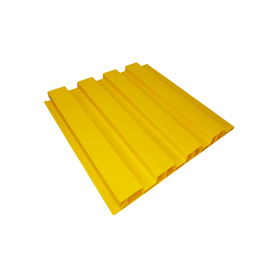 Painel ripado PVC na cor amarelo, fabricação Belo Santo